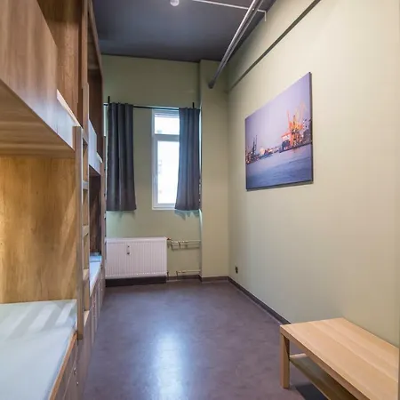110hostel Hostel *