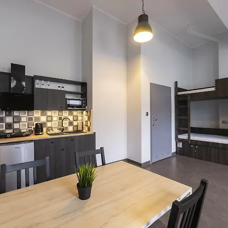 110hostel אכסניה גדינייה